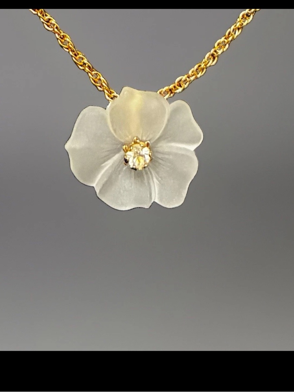 Avon Gold-Tone Chain 16” Necklace with Frosted White Flower
